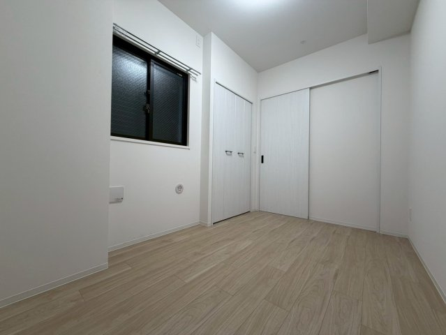 Louis Residence弁天町の洋室