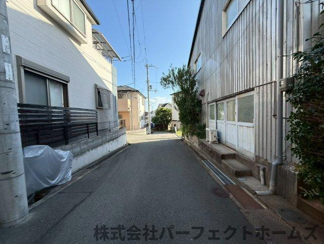 【前面道路含む現地写真】の画像