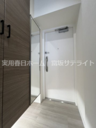 姿見付きの玄関です