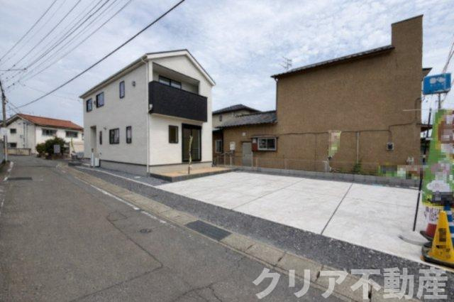 【前面道路含む現地写真】 | 高崎市上並榎町　1号棟