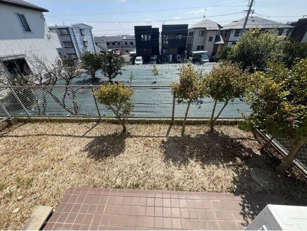 グリーンヒルズムロガの庭