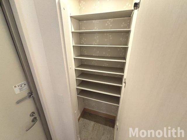 カーサ高善Ａ棟の収納