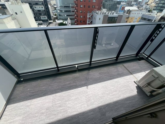 Ｌｕｃｅ　Ⅶ(ルーチェ　セブン)のバルコニー