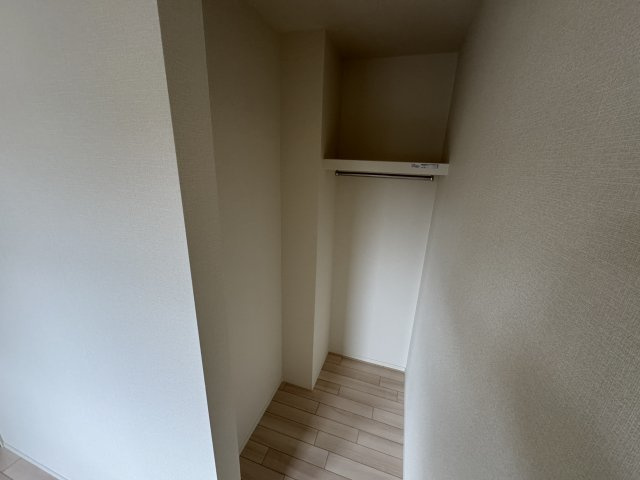 草深 アパート新築工事 北側の収納|ウォークインクローゼット（イメージ）