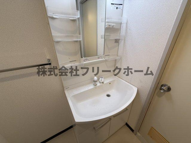 武蔵野市吉祥寺北町４丁目の賃貸マンションの洗面所