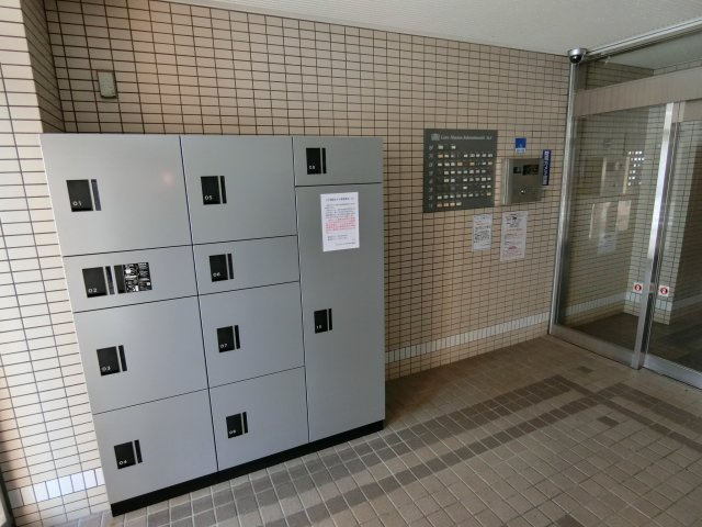 ライオンズマンション神戸元町第3のエントランス|宅配BOX　完備　