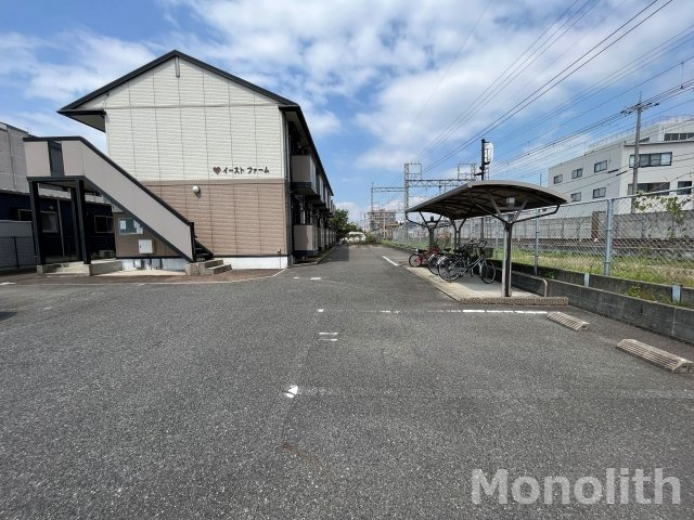 イーストファームの駐車場