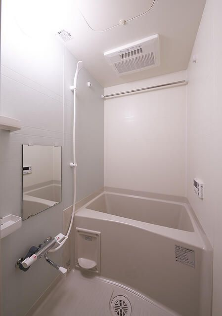 クレセント南千住Ⅲの浴室