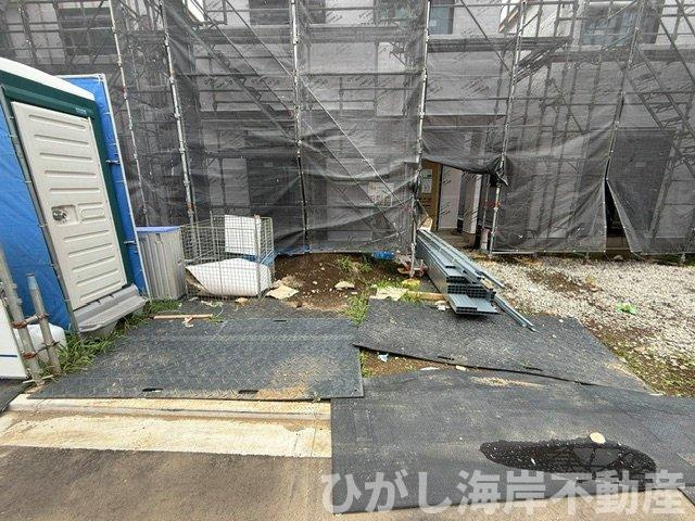 平塚市西真土1丁目 　新築戸建　全16棟の駐車場|6月15日撮影　工事中　駐車スペース