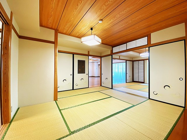 ロイヤルマンション伊豆長岡の和室