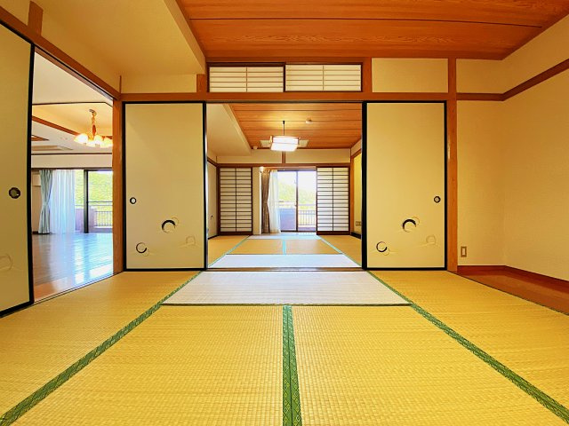 ロイヤルマンション伊豆長岡の和室