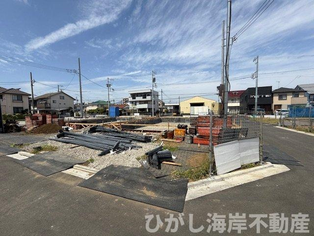 平塚市西真土1丁目 　新築戸建　全16棟の外観|4月18日撮影　建築中　現地外観
