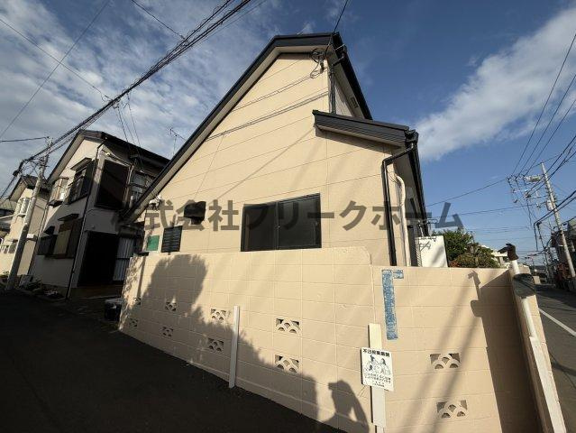 小金井市前原町３丁目のアパートの外観