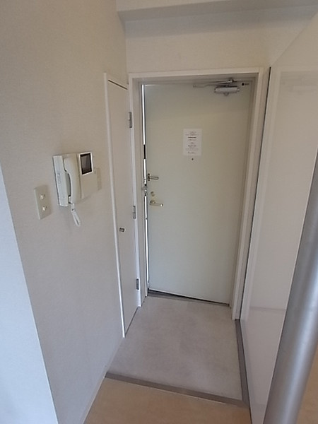 シティフラット六甲道の玄関