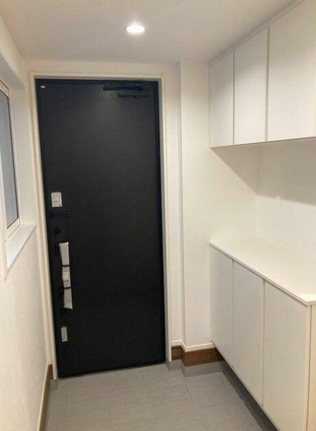 Kolet府中本町の玄関