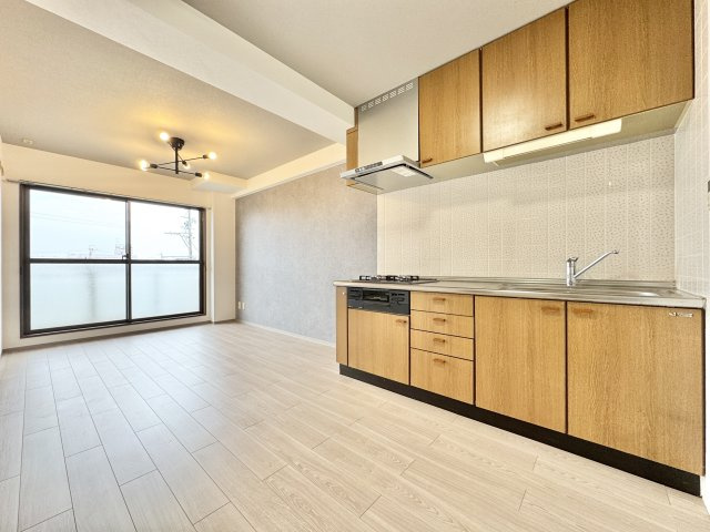 アーバンヒルズ浜松中野町のその他|リビングを別角度から撮影しました！
