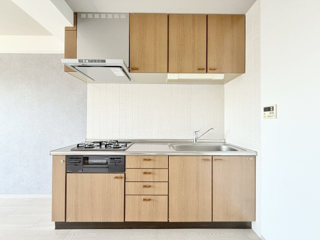 アーバンヒルズ浜松中野町のキッチン|使いやすいシステムキッチン！豊富な収納力が魅力的です！
