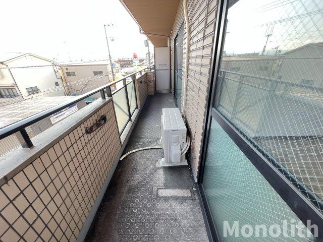 稲善マンションのバルコニー