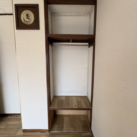 登別市常盤町3丁目18-3戸建の収納