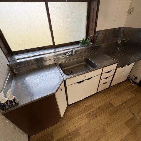 登別市常盤町3丁目18-3戸建のキッチン
