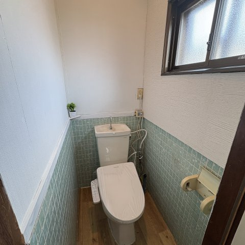 登別市常盤町3丁目18-3戸建のトイレ