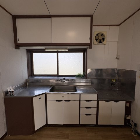 登別市常盤町3丁目18-3戸建のキッチン