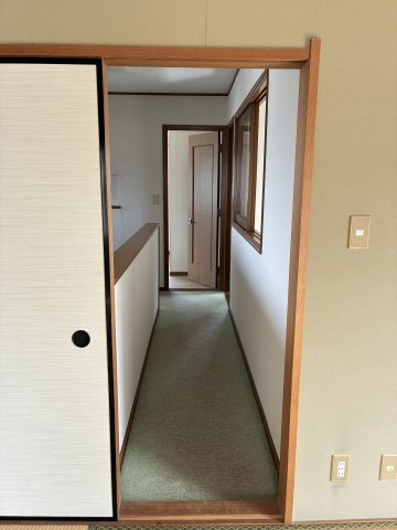 『鴻巣駅』東口22分の5LDKの中古戸建のその他|２階廊下