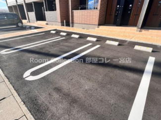 【駐車場】