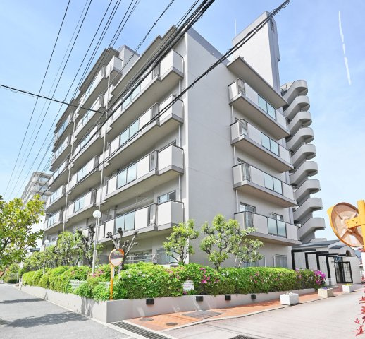 シャルマンコーポ西宮東の外観|2026年4月リフォーム完了済み物件です。いつでも室内を見学して頂けますのでお気軽にお問い合わせください。