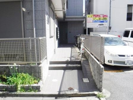 エクセレント南大塚のエントランス