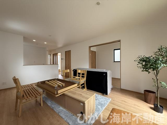 平塚市西真土1丁目 　新築戸建　全16棟のダイニング|17帖　LDK