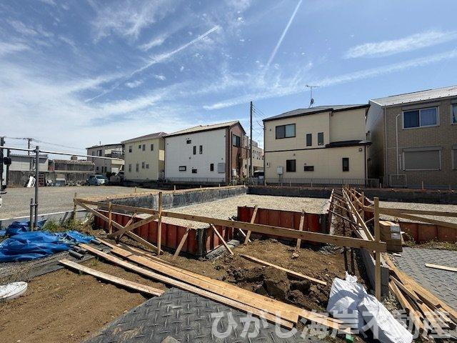 平塚市西真土1丁目 　新築戸建　全16棟の外観|4月18日撮影　建築中　現地外観