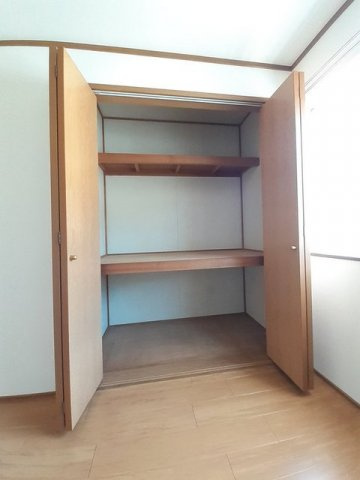 サンビレッジＤの収納