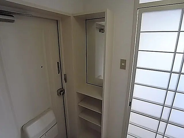 シャルマン甲南の玄関