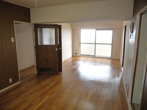 六甲篠原マンションの居間・リビング