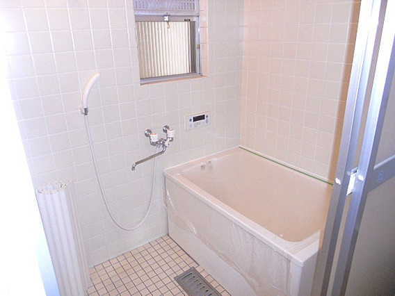 六甲篠原マンションの浴室