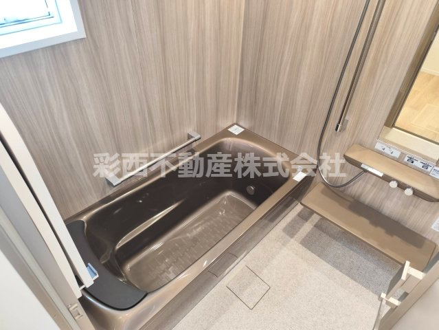 飯能市緑町　注文住宅のような新築戸建ての浴室|建て売りとは別格の浴室