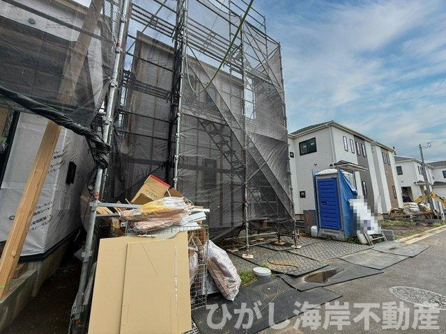 平塚市西真土1丁目 　新築戸建　全16棟の外観|6月15日撮影　建築中　現地外観