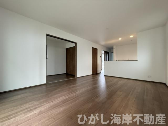 平塚市西真土1丁目 　新築戸建　全16棟の居間・リビング|17帖　LDK