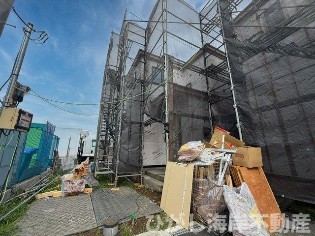 平塚市西真土1丁目 　新築戸建　全16棟の外観|6月15日撮影　建築中　現地外観