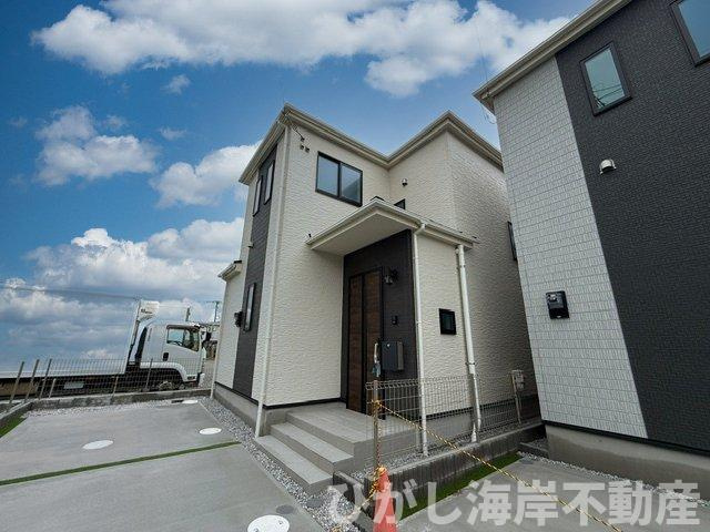 平塚市西真土1丁目 　新築戸建　全16棟の前面道路含む現地写真|現地外観