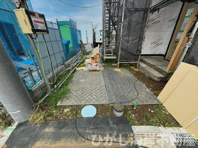 平塚市西真土1丁目 　新築戸建　全16棟の駐車場|6月15日撮影　工事中　駐車スペース