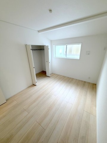 八王子市小宮町　新築戸建の洋室