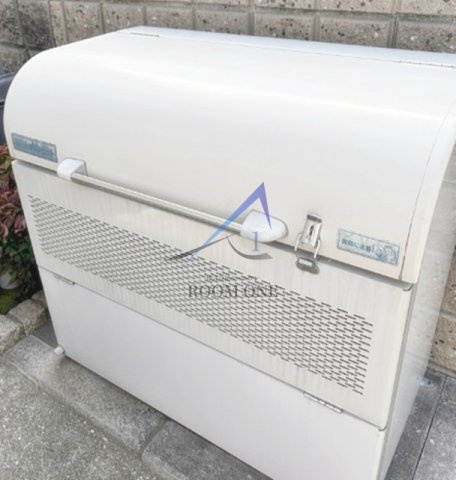 フェリセス・コヒナタのその他共用部分|敷地内ごみ置き場です。