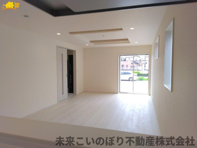 【居間・リビング】 | Blooming Garden加須市花崎4丁目1号棟 | 解放感のある広々LDKで大切な家族との時間が過ごせます。