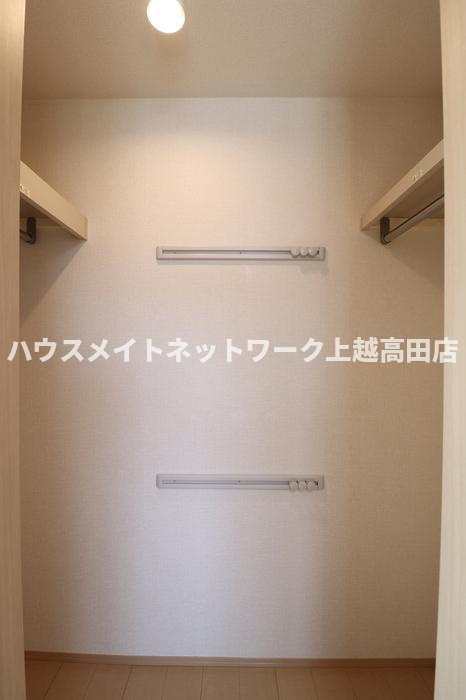 ハイツミナミの収納|ウォークインクローゼット
