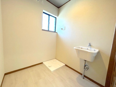 【ランドリースペース】 | 京田辺市山手東1丁目 戸建