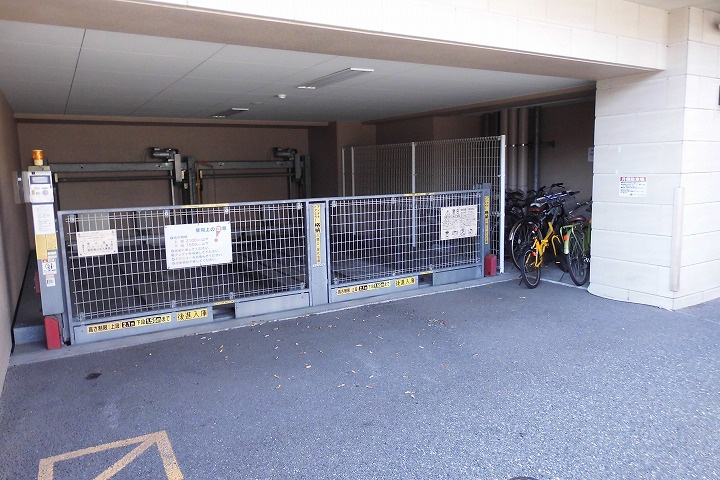 プライムアーバン博多東の駐車場