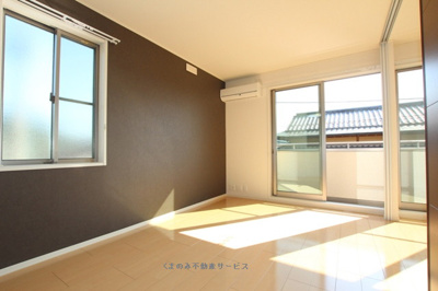 【居間・リビング】 | ストーク日高A棟 | ゆったり過ごせるリビングです
ストーク日高A棟201号室　2014年10月3日