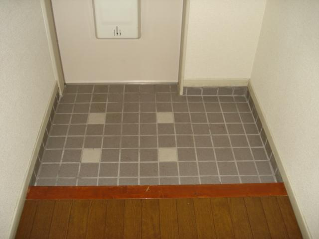 ドミール毘沙門の玄関|玄関